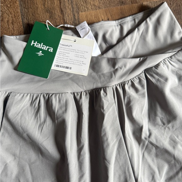 Halara Breezeful High Waisted Crossover Quick Dry NWT Size S(Regular) - Picture 4 of 6